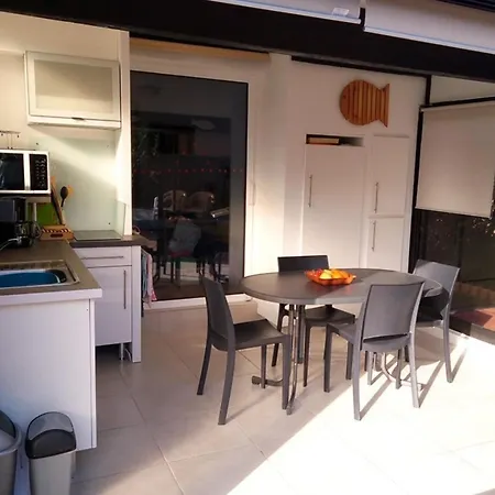 Pavillon Avec Piscine - 4 Pers. - Fr-1-701-98 * Vendres