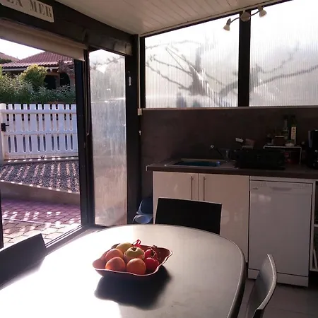 Pavillon Avec Piscine - 4 Pers. - Fr-1-701-98 Vakantiehuis Vendres